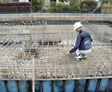 <span class='green'>【基礎工事】</span><br />配筋工事終了時に、初めての検査。日本住宅保証検査機構（JIO）が実施。